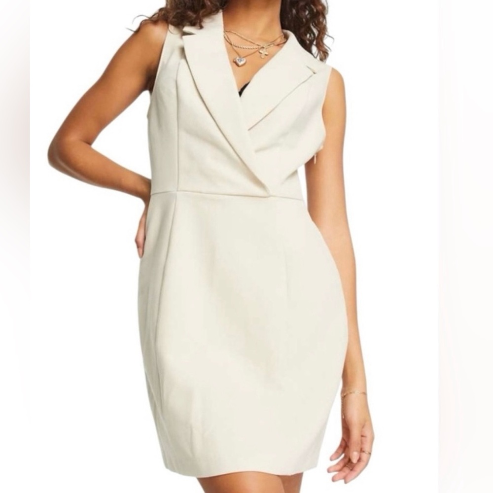 NWT Abercrombie & Fitch Sleeveless Blazer Mini Dress in Beige size Medium